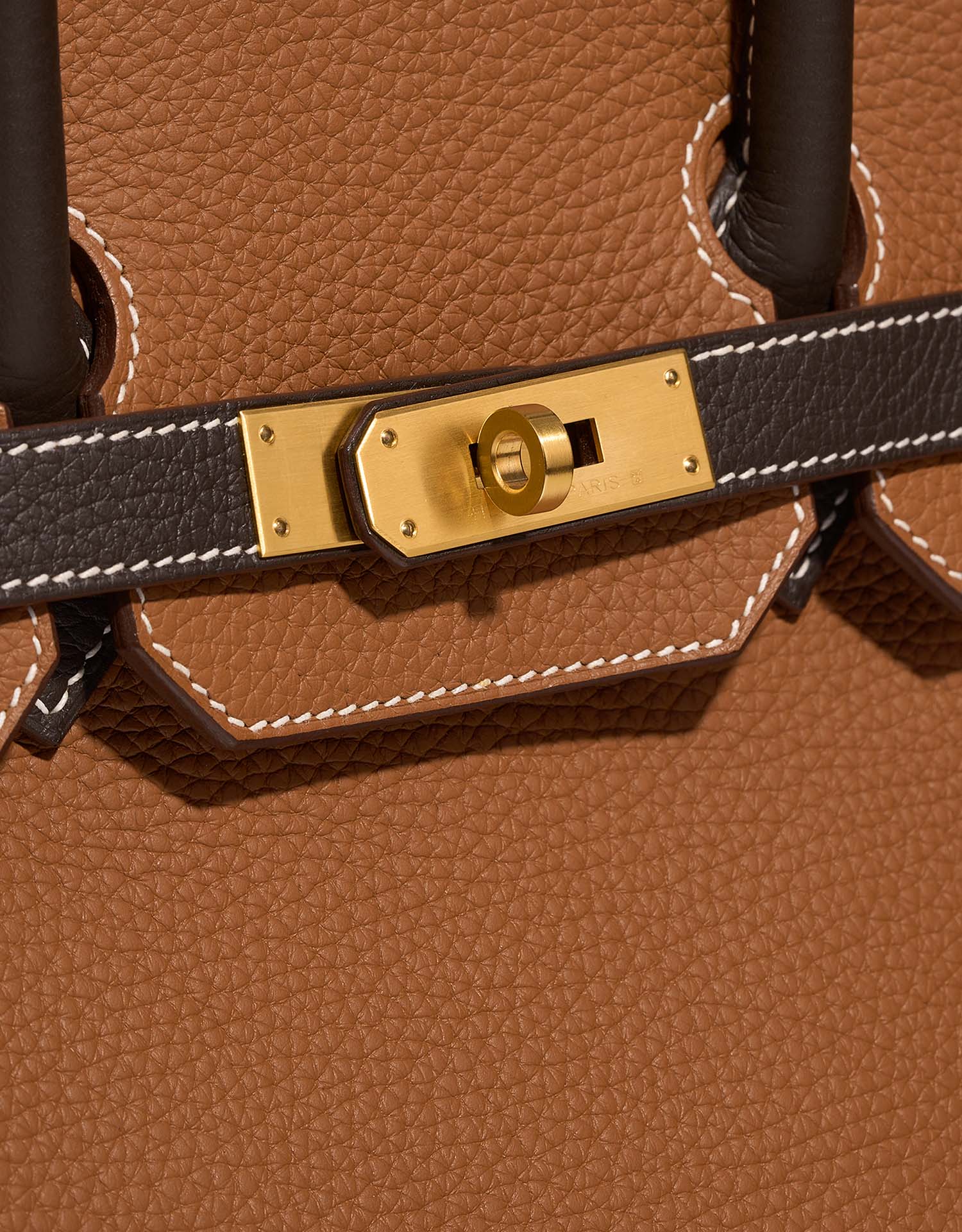 Hermès BirkinHSS 35 gold-chocolat Closing System  | Sell your designer bag on Saclab.com