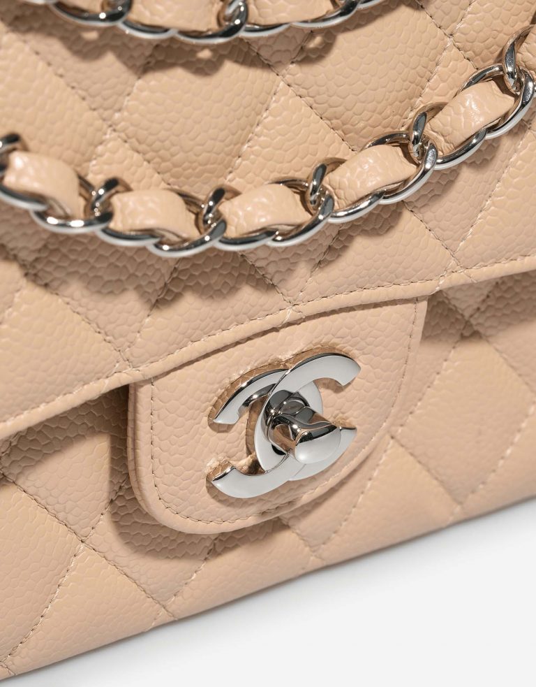 Chanel Timeless Medium Beige Closing System  | Sell your designer bag on Saclab.com