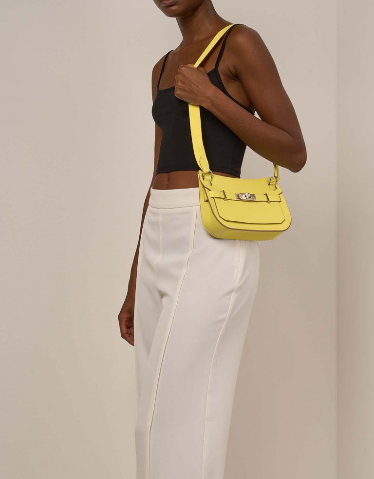 Hermès Jypsiere Mini Lime Front | Vendre votre sac de créateur sur Saclab.com