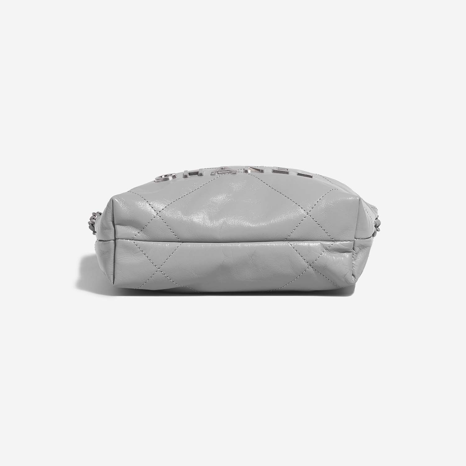 Chanel 22 Mini GrisClair Bottom  | Sell your designer bag on Saclab.com