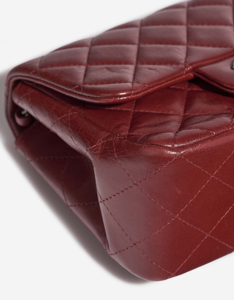 Chanel Timeless MiniSquare Red signs of wear 3 | Sell your designer bag on Saclab.com