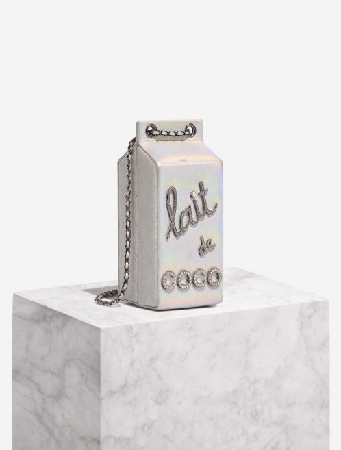 Chanel MilkCarton Silver Front | Verkaufen Sie Ihre Designer-Tasche auf Saclab.com