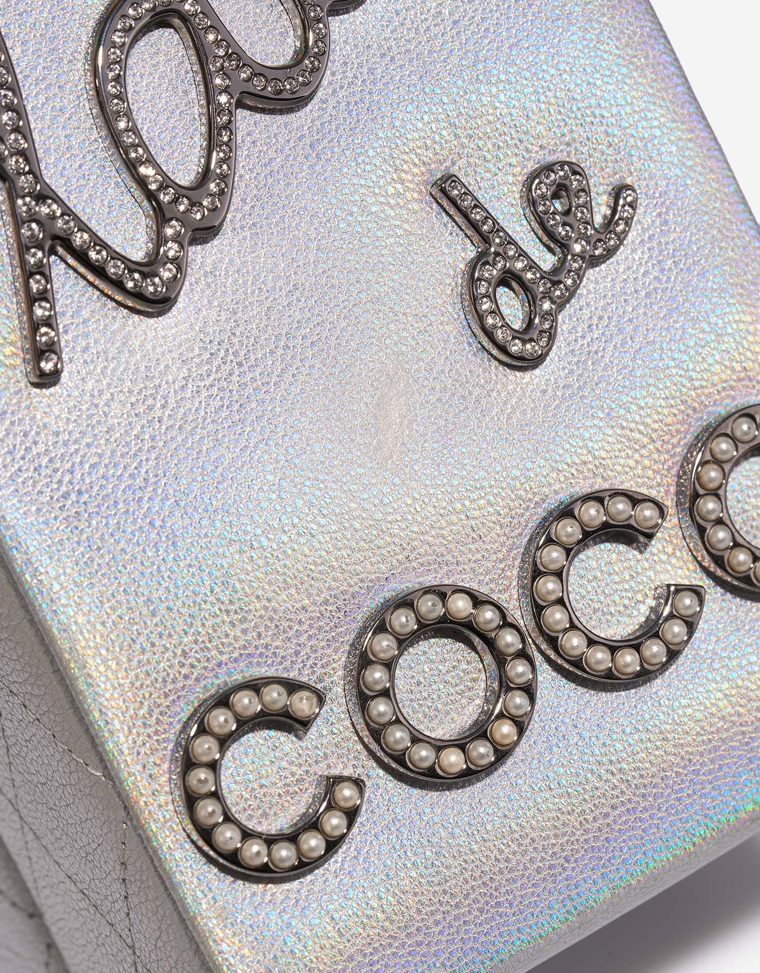 Chanel MilkCarton Silver signs of wear 1 | Sell your designer bag on Saclab.com