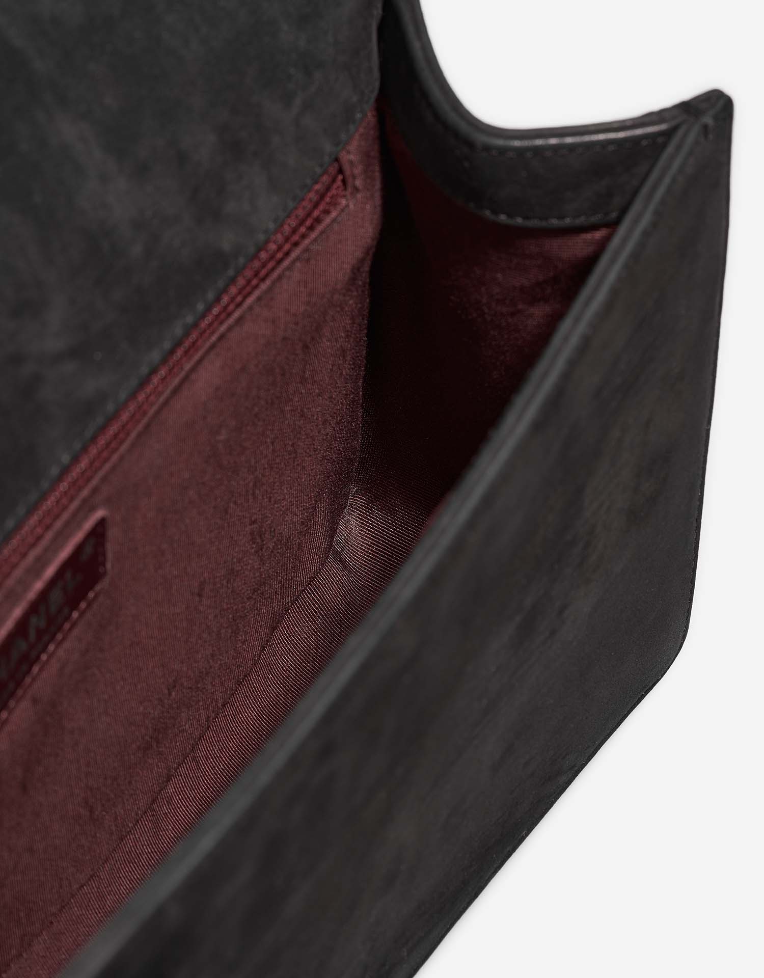 Chanel Boy NewMedium Black Inside  | Sell your designer bag on Saclab.com