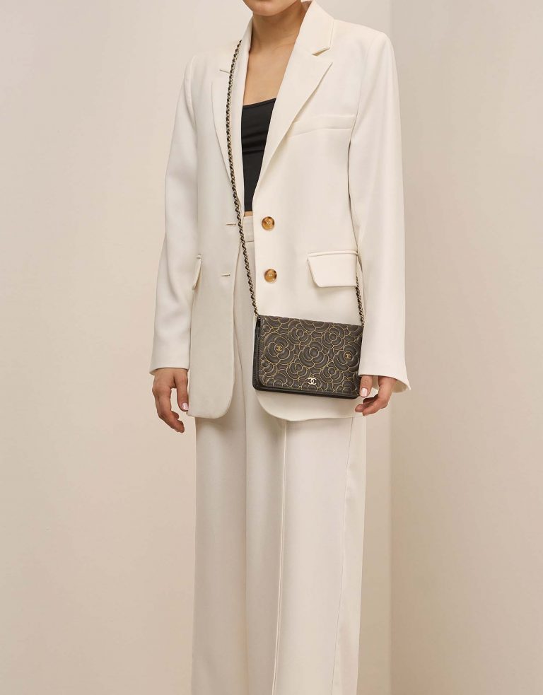 Chanel WalletOnChain DarkGrey-Gold Front  | Sell your designer bag on Saclab.com