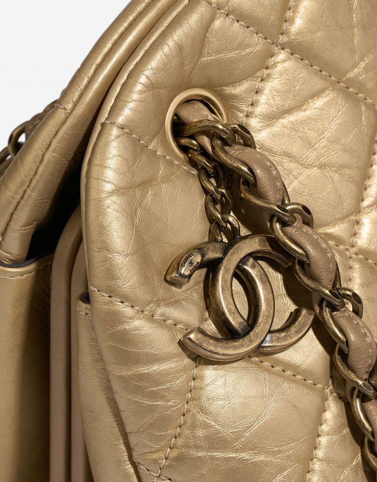 Chanel BowlingMademoiselle Large Gold Closing System | Verkaufen Sie Ihre Designer-Tasche auf Saclab.com