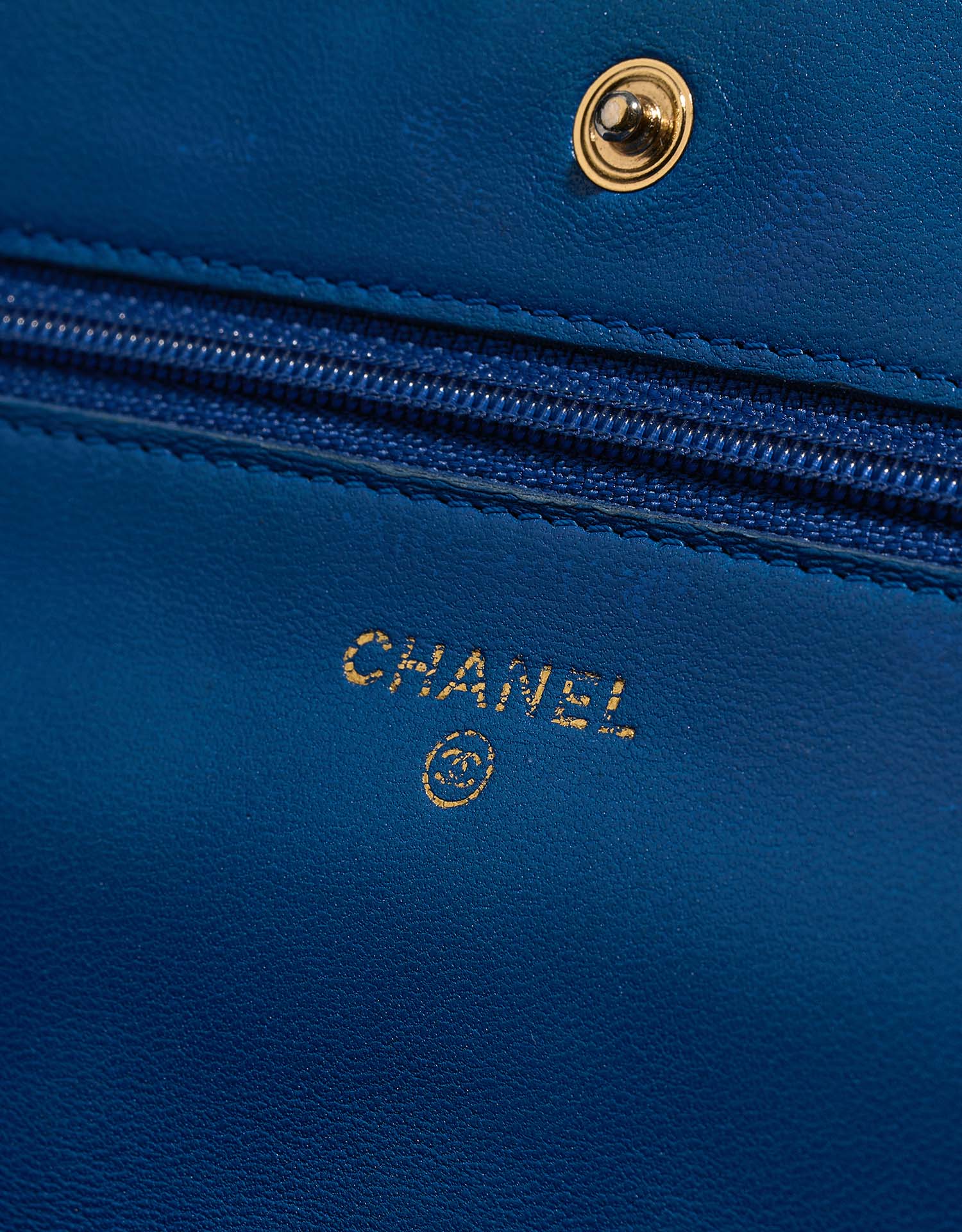Chanel 255 WOC Blue Logo  | Sell your designer bag on Saclab.com