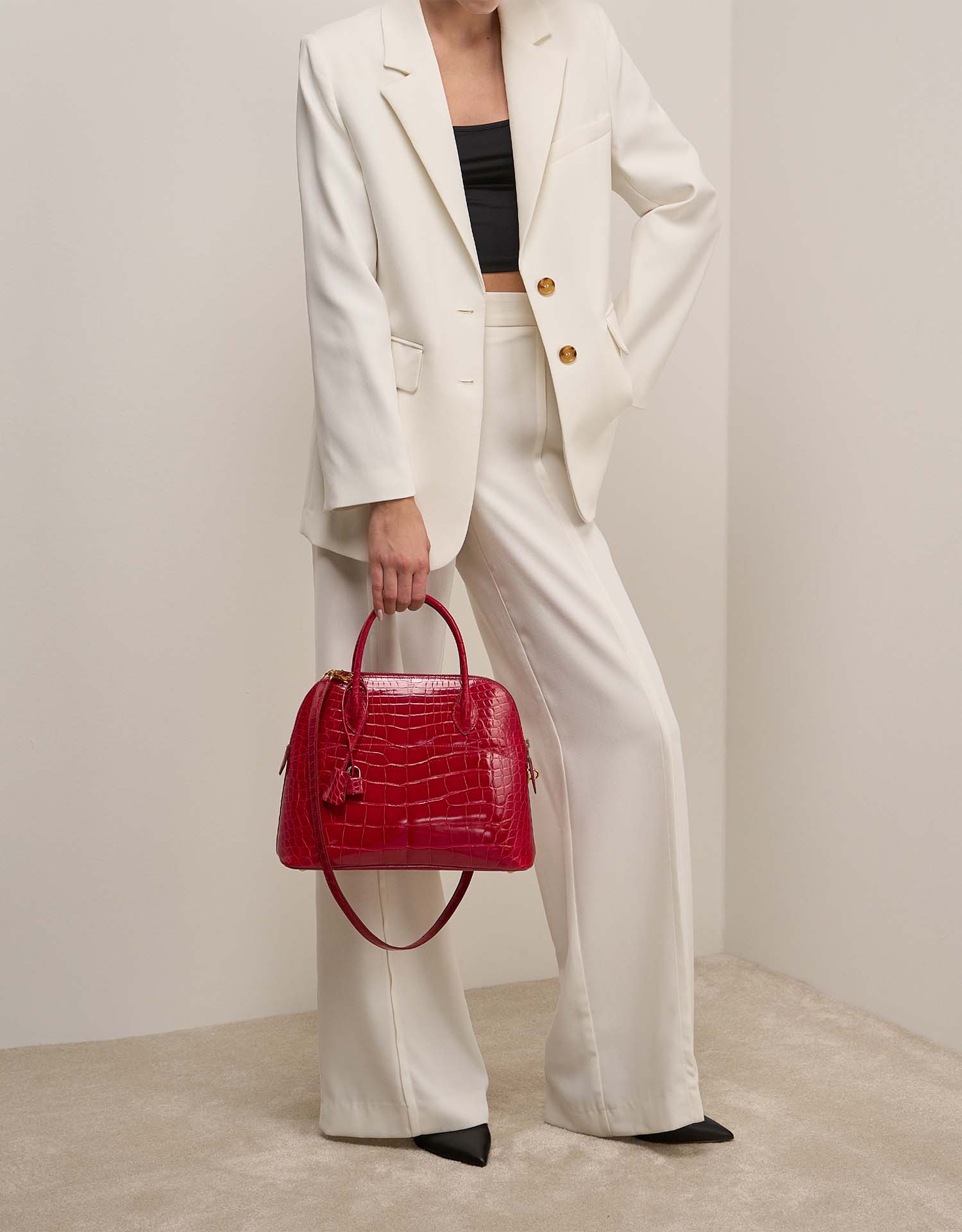 Hermès Bolide 31 Braise on Model | Sell your designer bag on Saclab.com