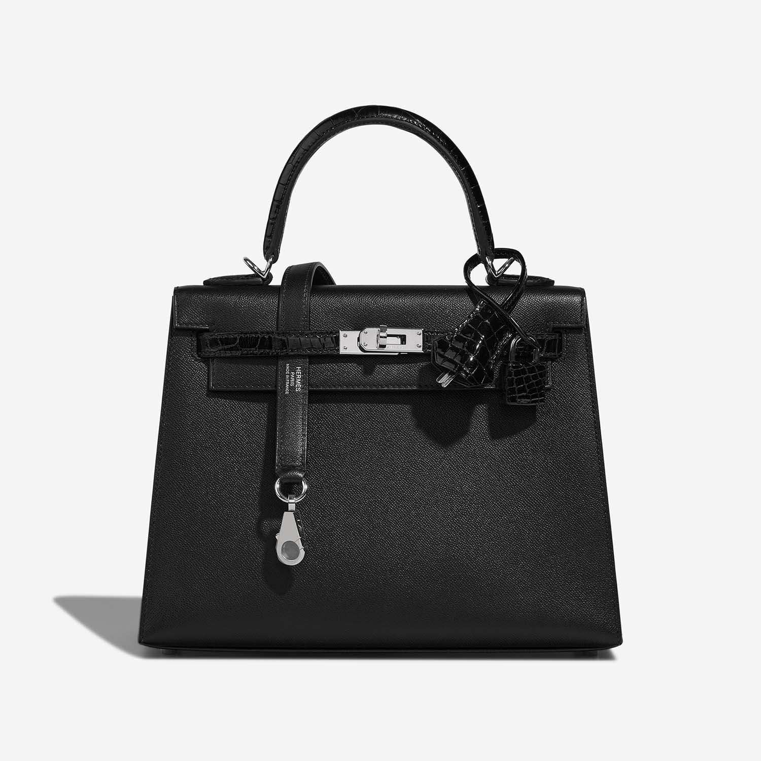 Hermès Kelly 25 Black Front  S | Sell your designer bag on Saclab.com