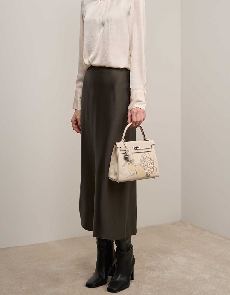 Hermès KellyInAndOut 25 Nata Front | Verkaufen Sie Ihre Designertasche auf Saclab.com