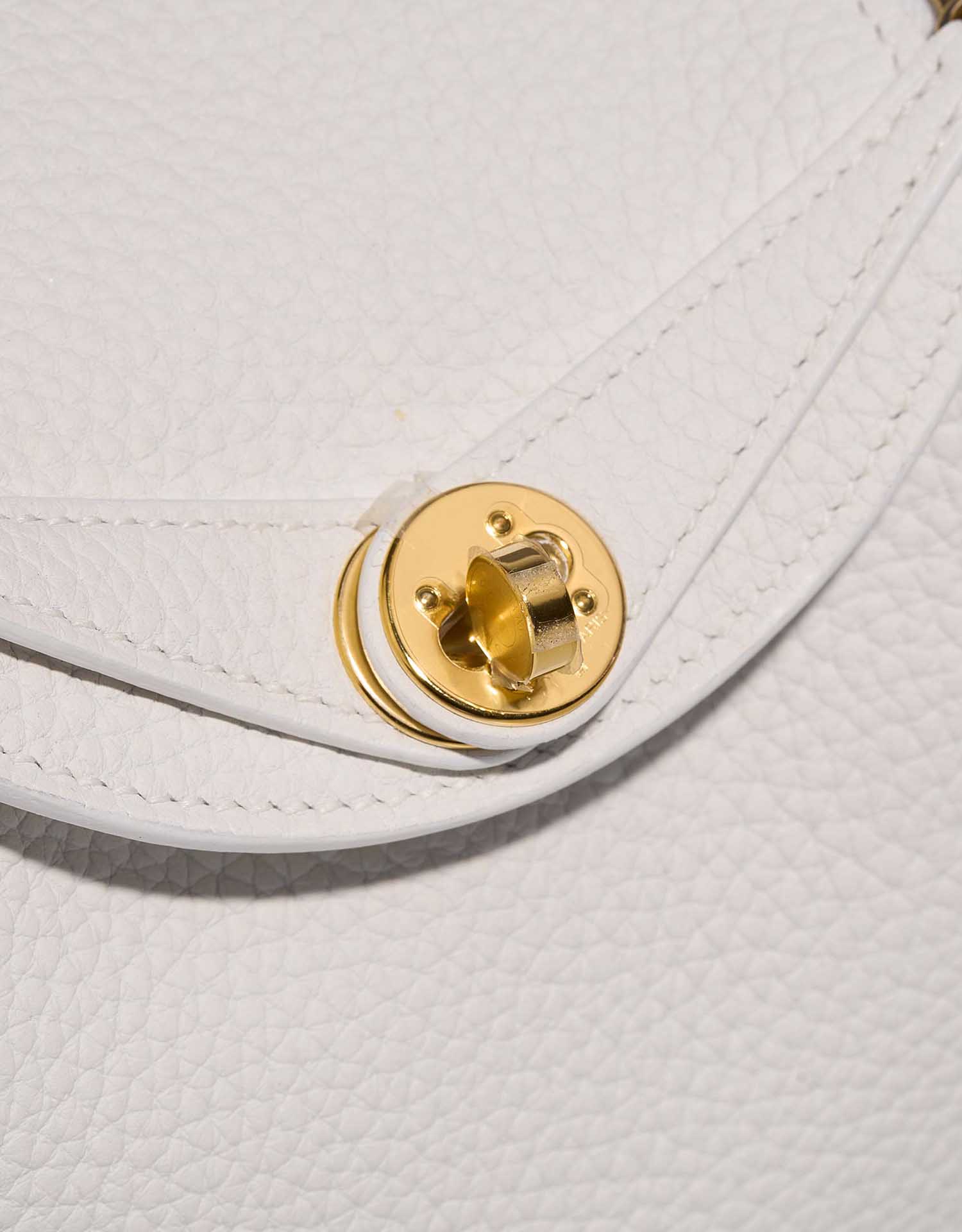 Hermès Lindy Mini NewWhite Closing System  | Sell your designer bag on Saclab.com