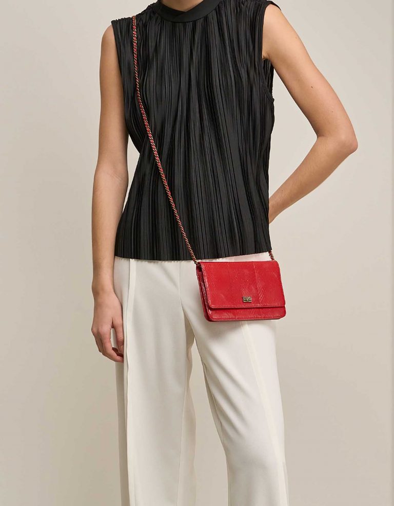 Chanel WalletOnChain Red Front  | Sell your designer bag on Saclab.com
