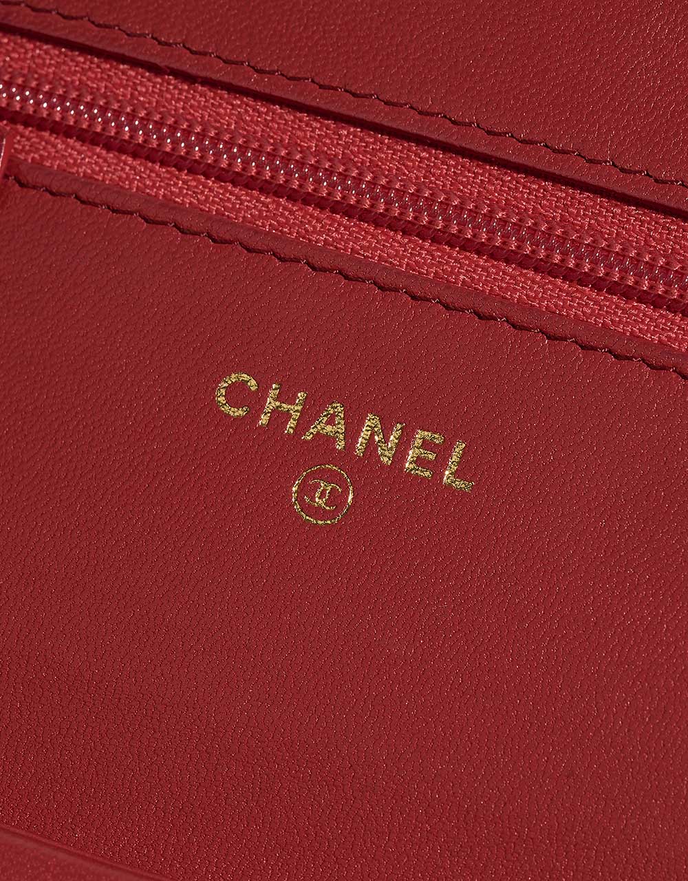Chanel WalletOnChain Red Logo  | Sell your designer bag on Saclab.com