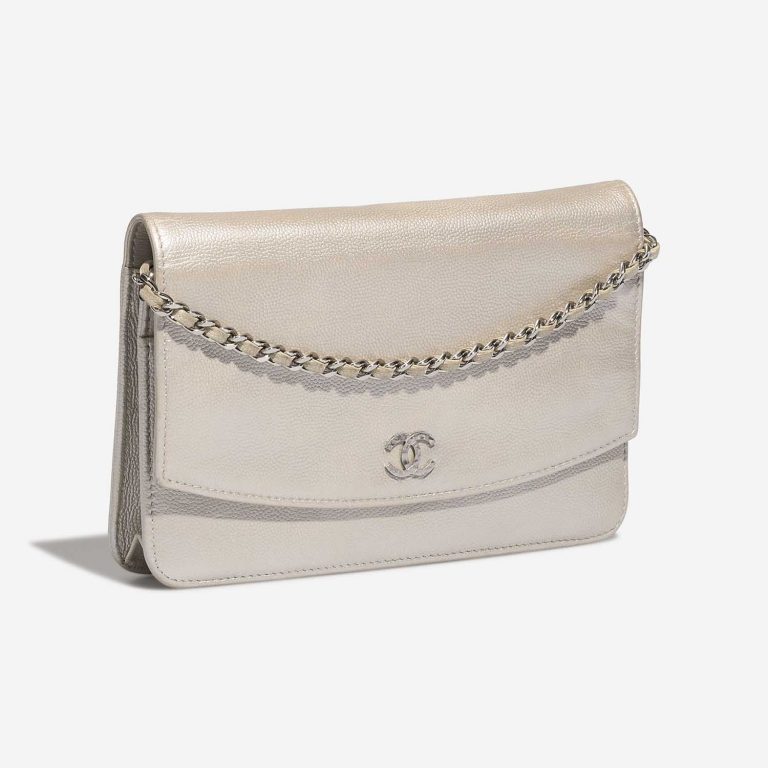 Pre-owned Chanel bag Timeless Wallet On Chain Caviar Shiny Champagne Beige, White | Sell your designer bag on Saclab.com