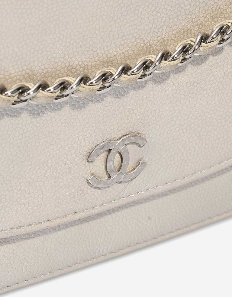 Pre-owned Chanel bag Timeless Wallet On Chain Caviar Shiny Champagne Beige, White | Sell your designer bag on Saclab.com