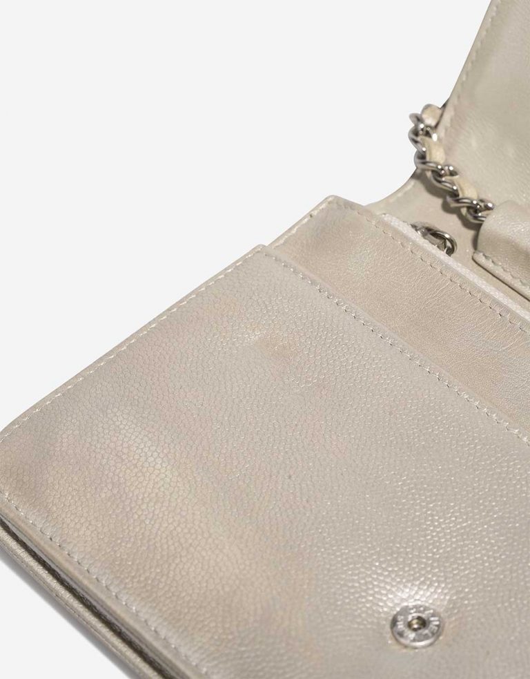 Pre-owned Chanel bag Timeless Wallet On Chain Caviar Shiny Champagne Beige, White | Sell your designer bag on Saclab.com