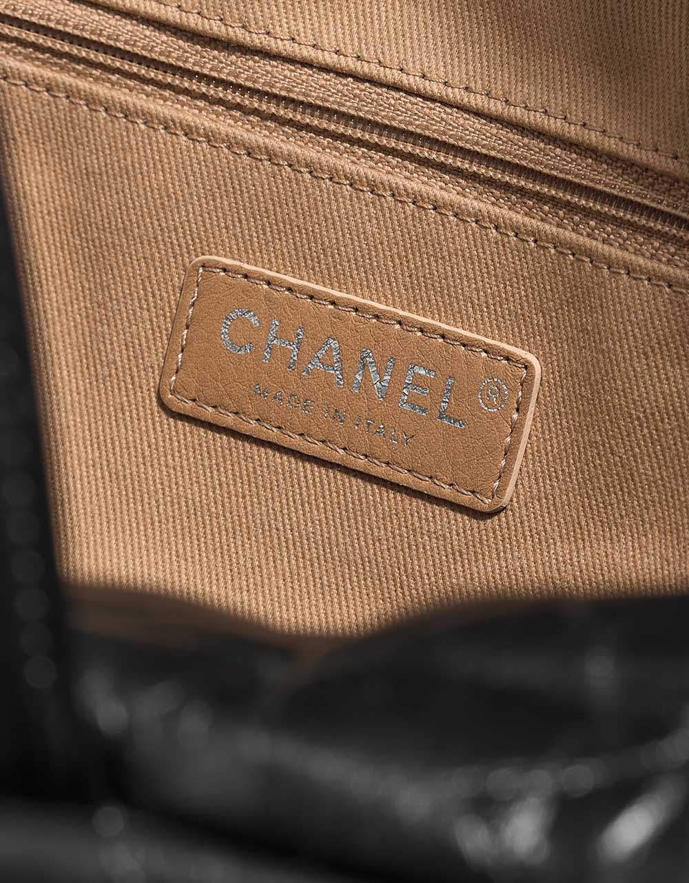Chanel ExpressBowling Black Logo  | Sell your designer bag on Saclab.com