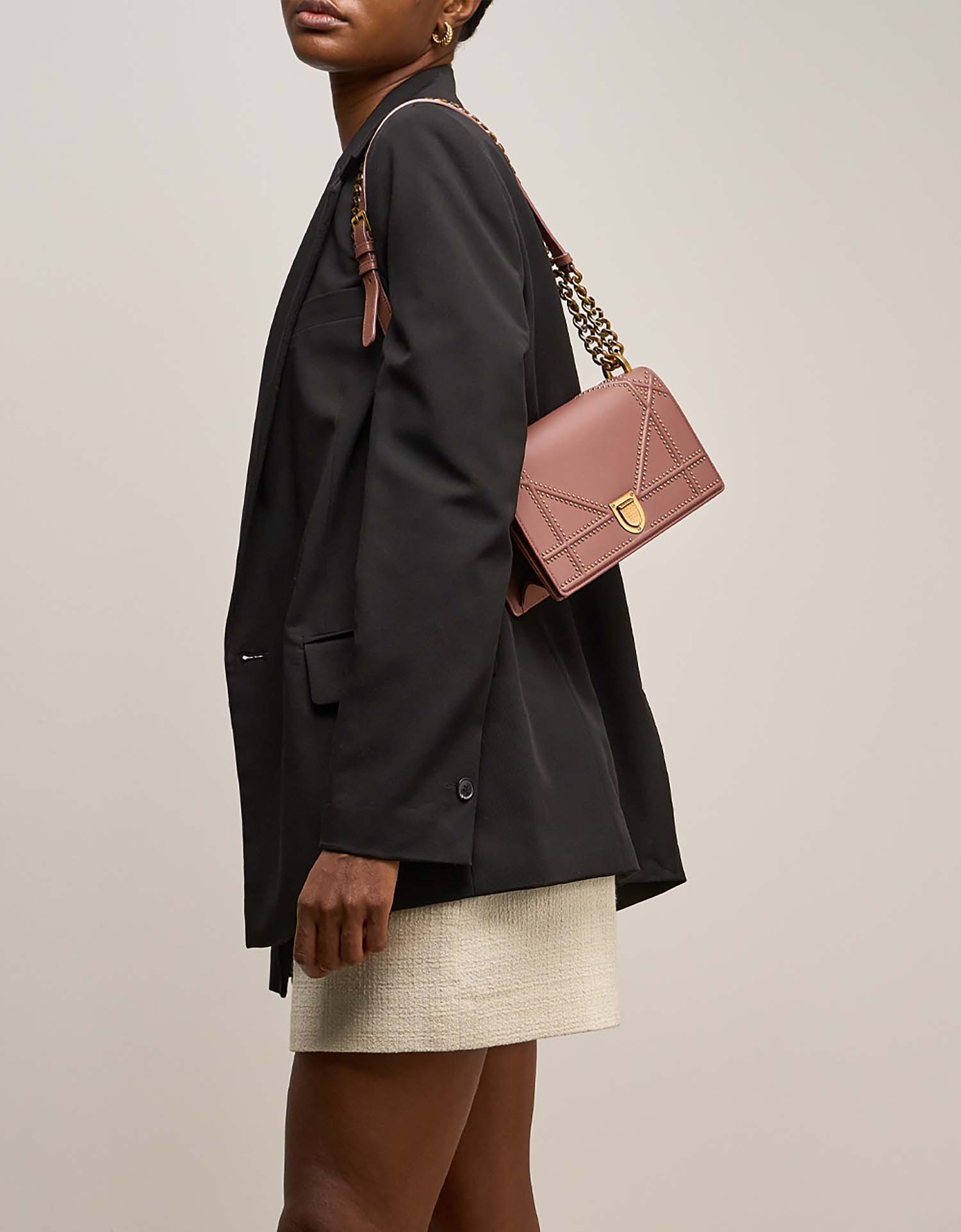 Dior Diorama Small Beigerose on Model | Vendez votre sac de créateur sur Saclab.com