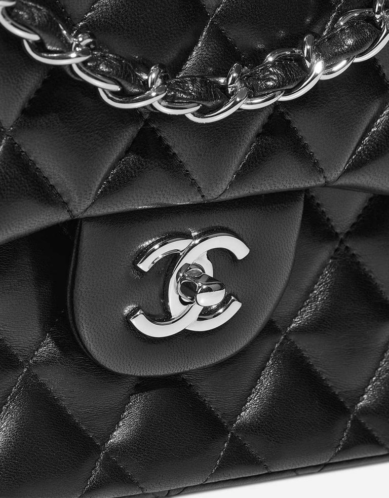 Chanel Timeless Jumbo Black Closing System  | Sell your designer bag on Saclab.com