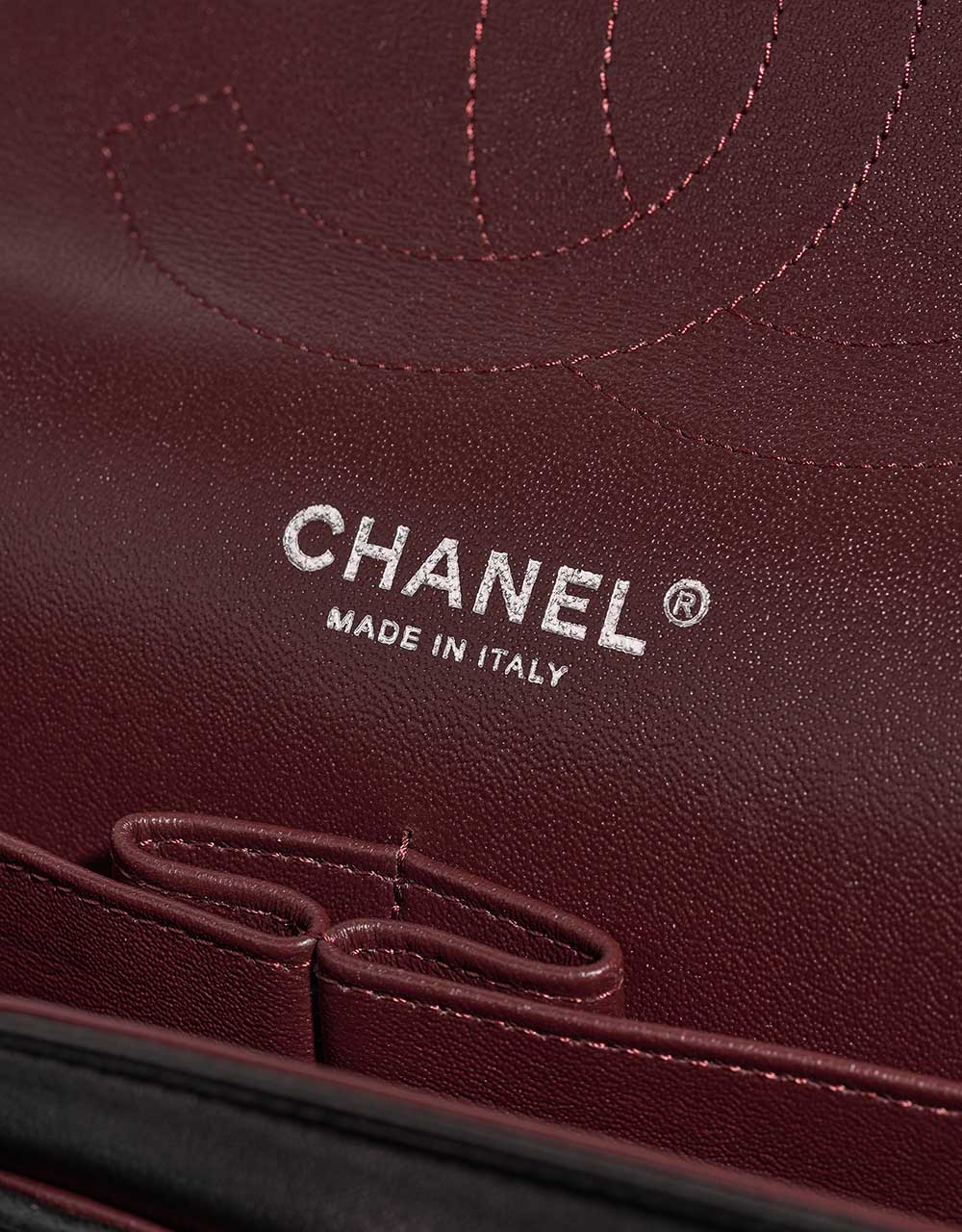 Chanel Timeless Jumbo Black Logo | Vendez votre sac de créateur sur Saclab.com