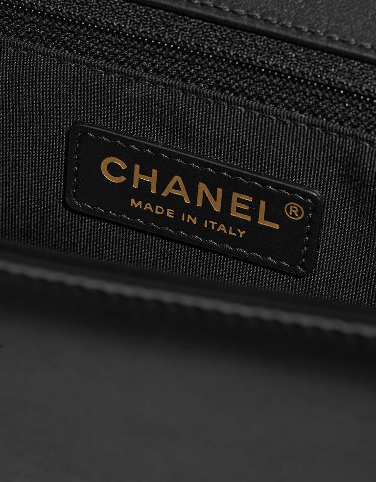 Chanel Boy NewMedium Black Logo  | Sell your designer bag on Saclab.com