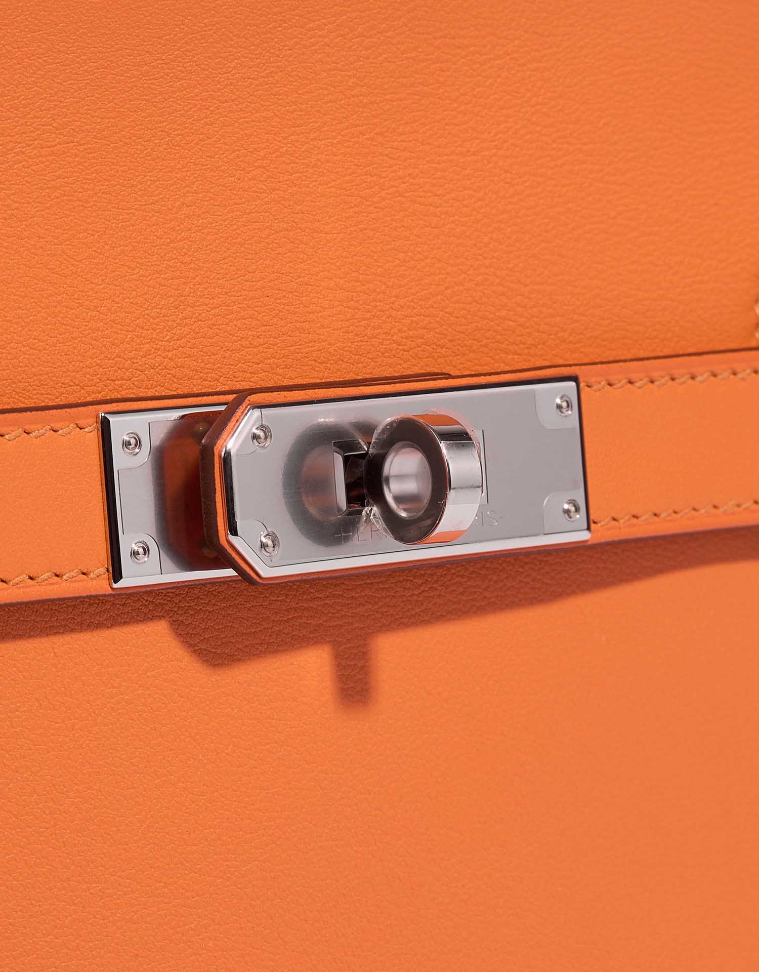 Hermès Jypsiere Mini OrangeH Closing System  | Sell your designer bag on Saclab.com