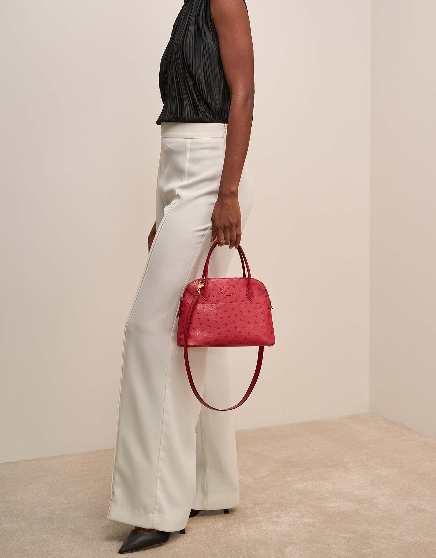 Hermès Bolide 27 RougeVif on Model | Sell your designer bag on Saclab.com
