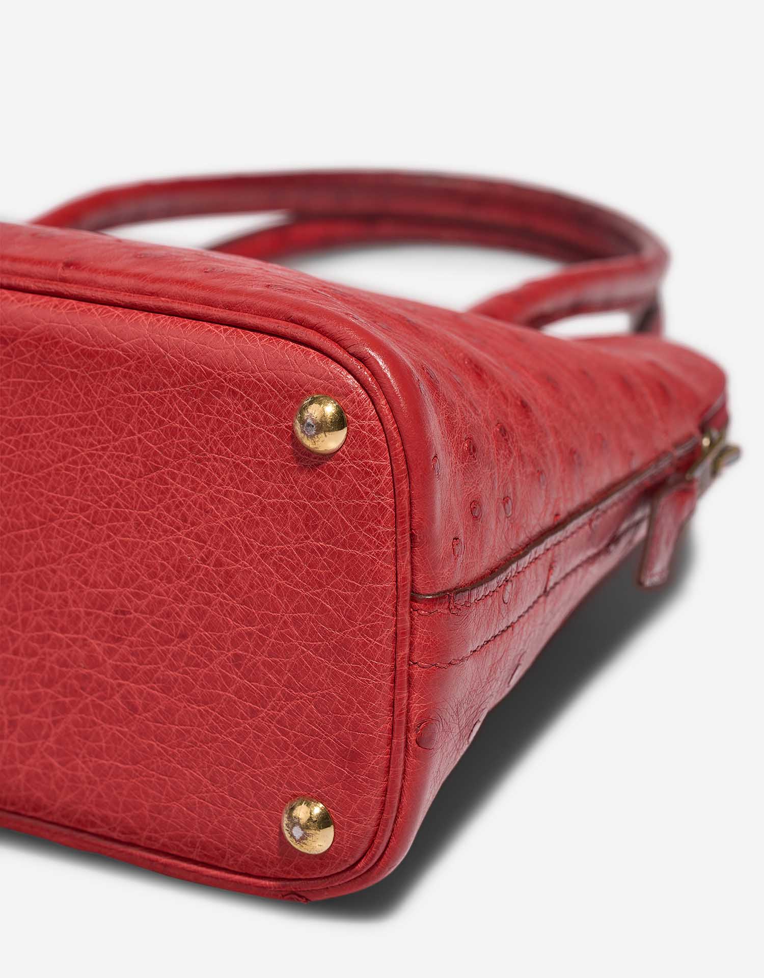 Hermès Bolide 27 RougeVif signs of wear| Sell your designer bag on Saclab.com