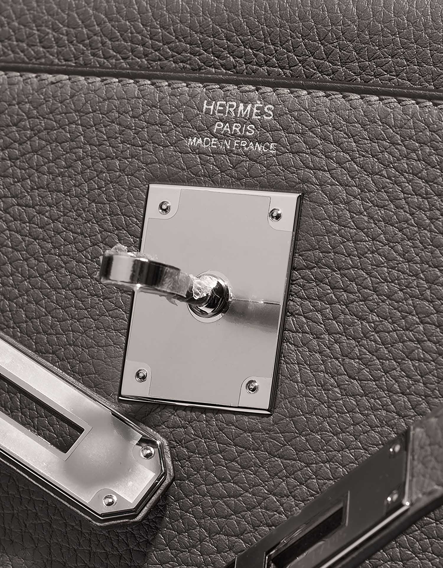 Hermès Kelly 28 GrisMeyer Logo  | Sell your designer bag on Saclab.com