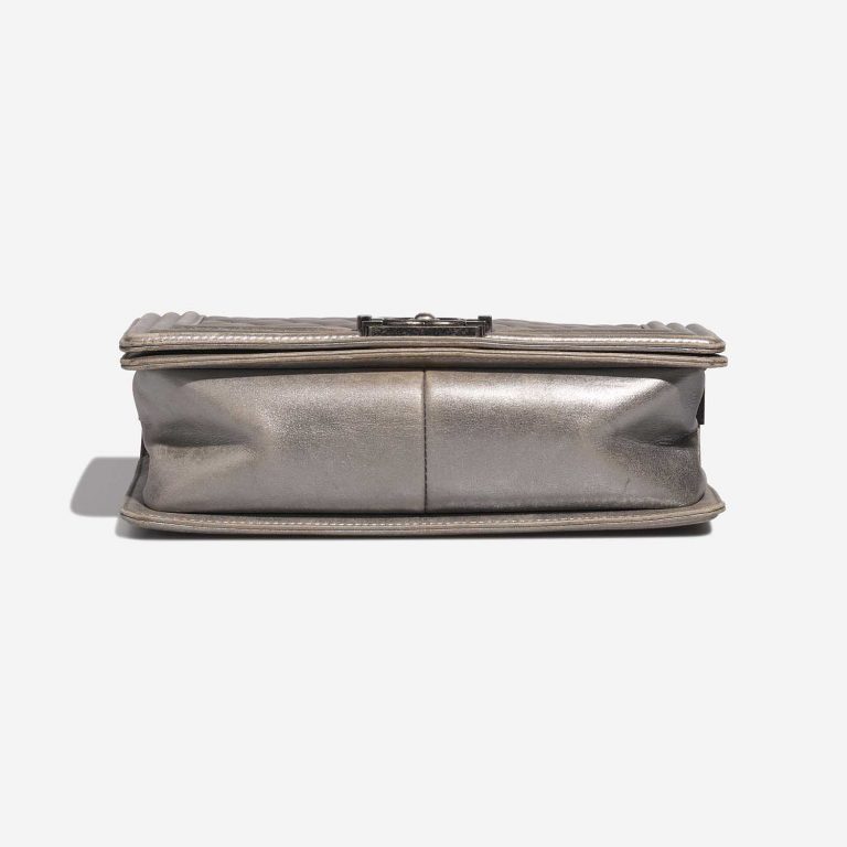 Chanel Boy NewMedium Silver Bottom | Verkaufen Sie Ihre Designer-Tasche auf Saclab.com