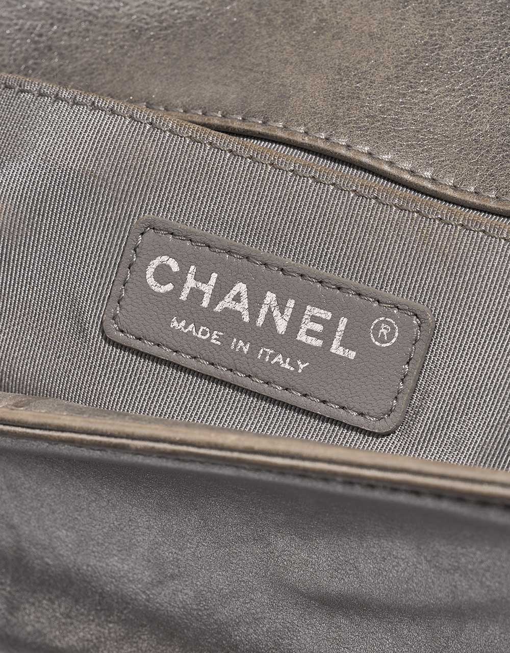 Chanel Boy NewMedium Silver Logo  | Sell your designer bag on Saclab.com