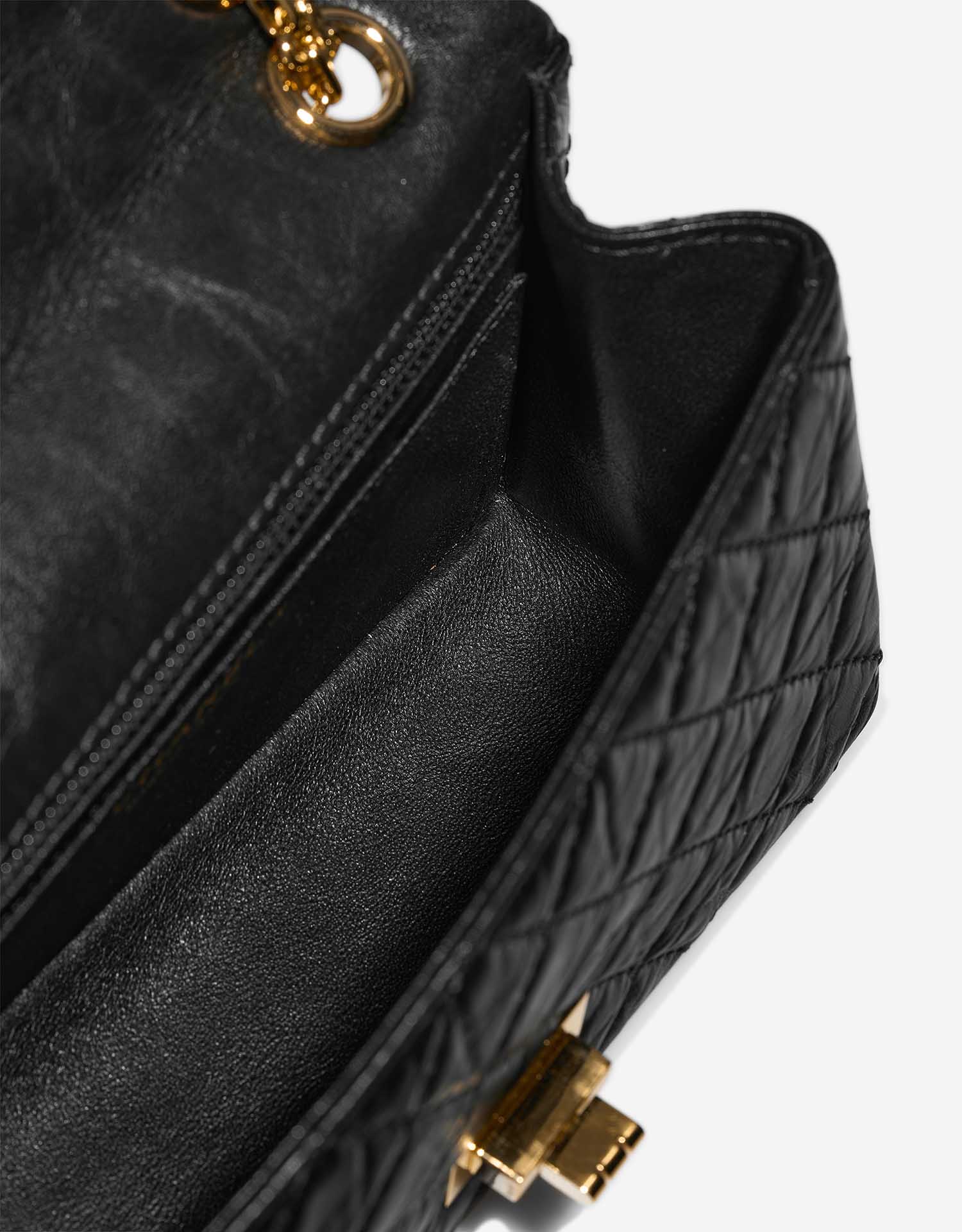 Chanel 255Reissue 224 Black Inside  | Sell your designer bag on Saclab.com
