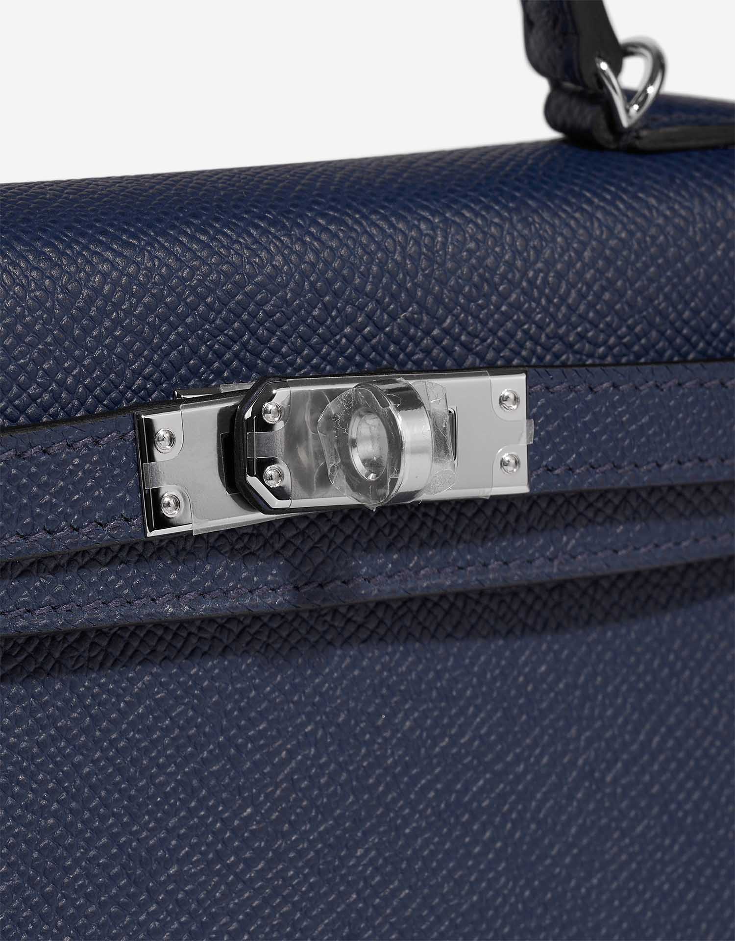 Hermès Kelly Mini Navy Verschluss-System | Verkaufen Sie Ihre Designer-Tasche auf Saclab.com