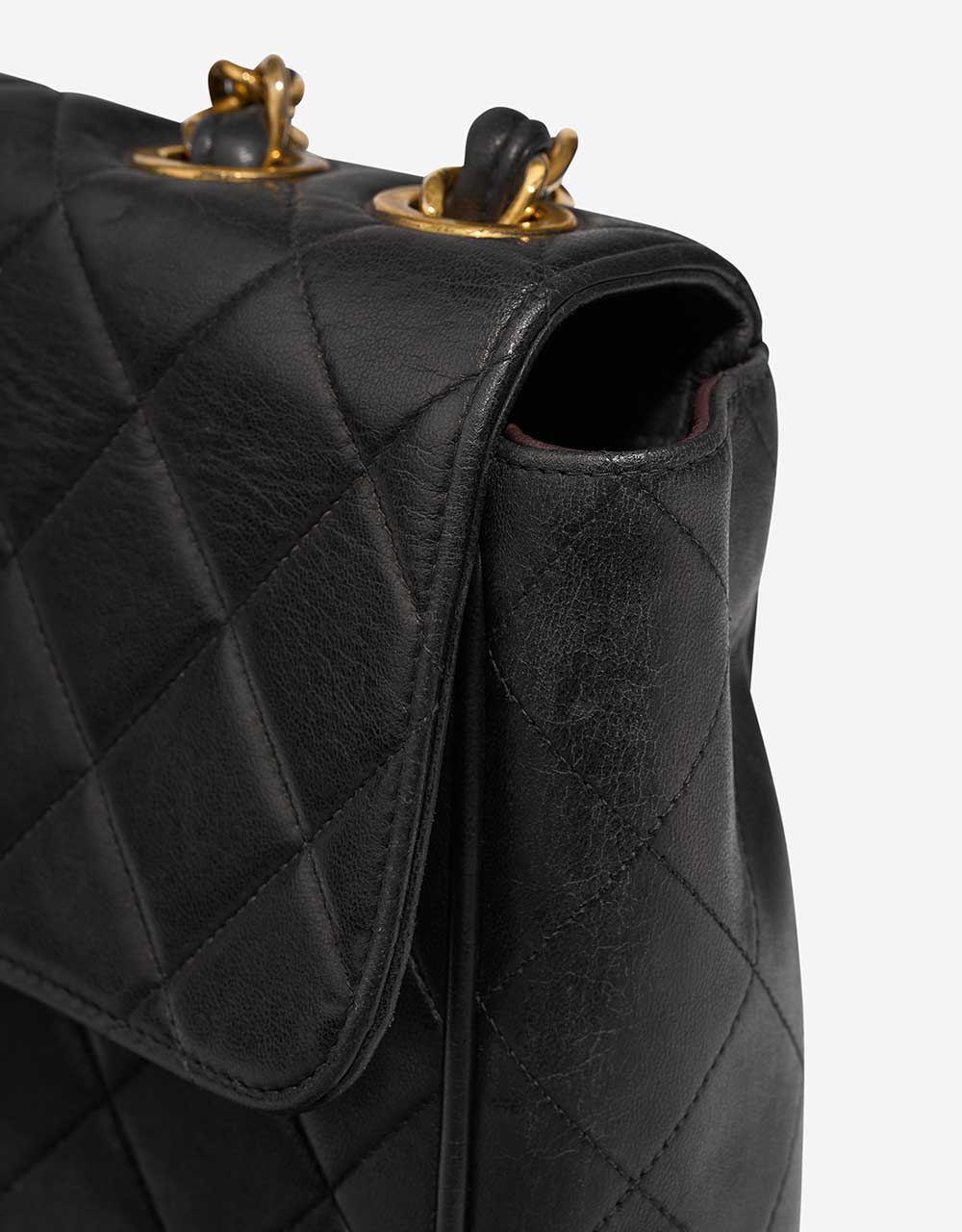 Chanel Timeless Jumbo Schwarz Gebrauchsspuren 1 | Verkaufen Sie Ihre Designer-Tasche auf Saclab.com