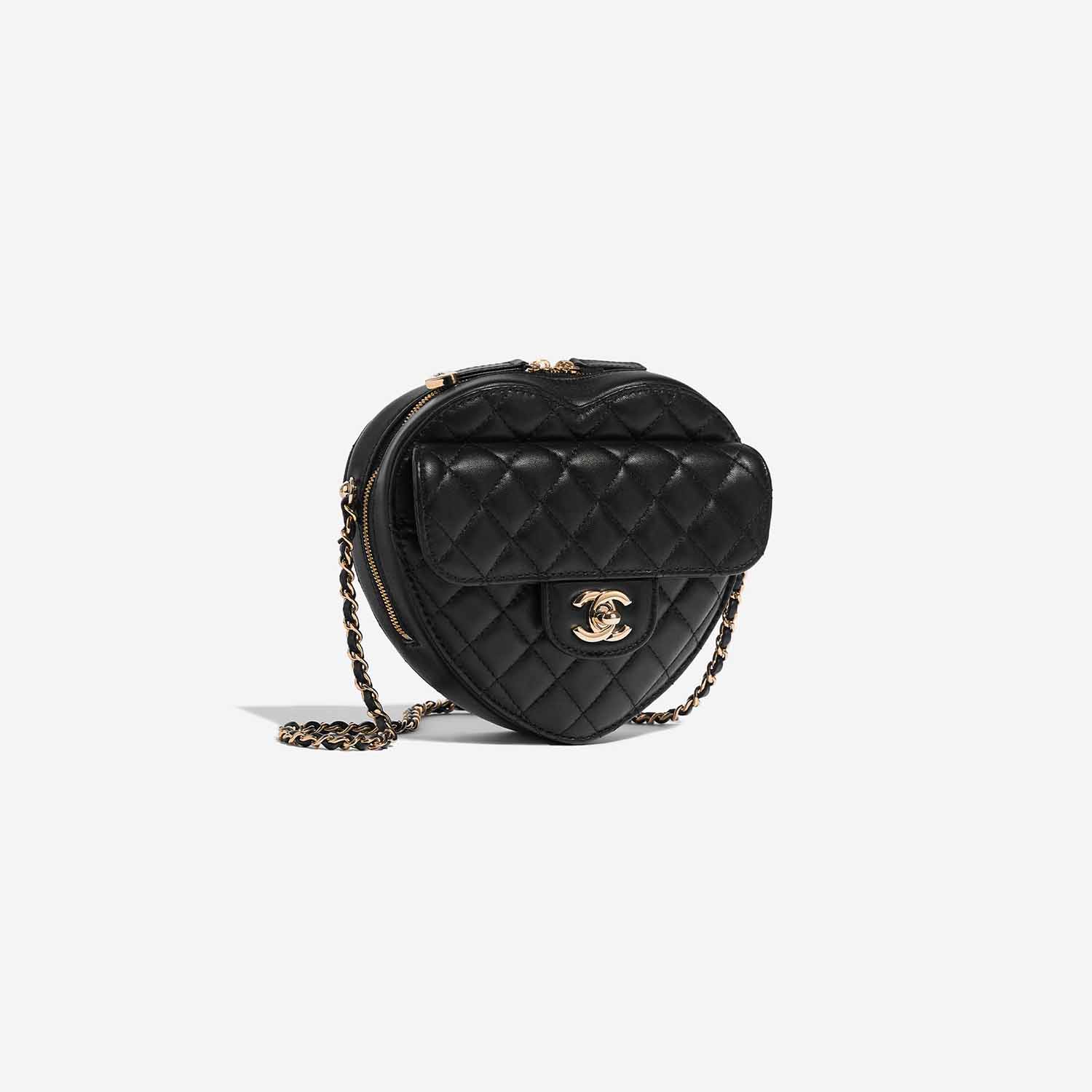 Chanel Timeless Heart Medium Black Side Front | Verkaufen Sie Ihre Designer-Tasche auf Saclab.com