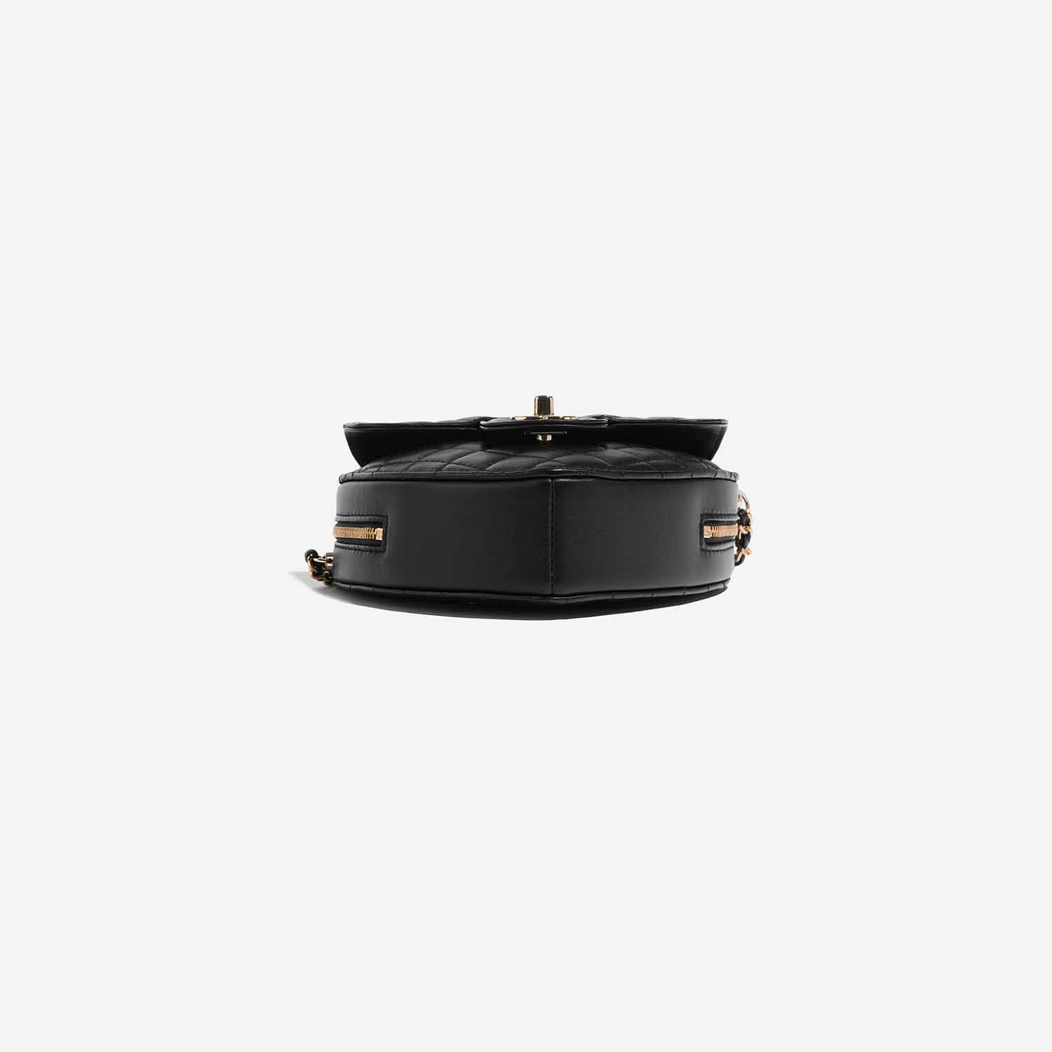 Chanel Timeless Heart Medium Black Bottom  | Sell your designer bag on Saclab.com