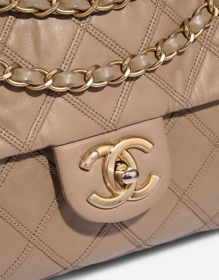 Chanel Timeless Jumbo Beige Closing System  | Sell your designer bag on Saclab.com