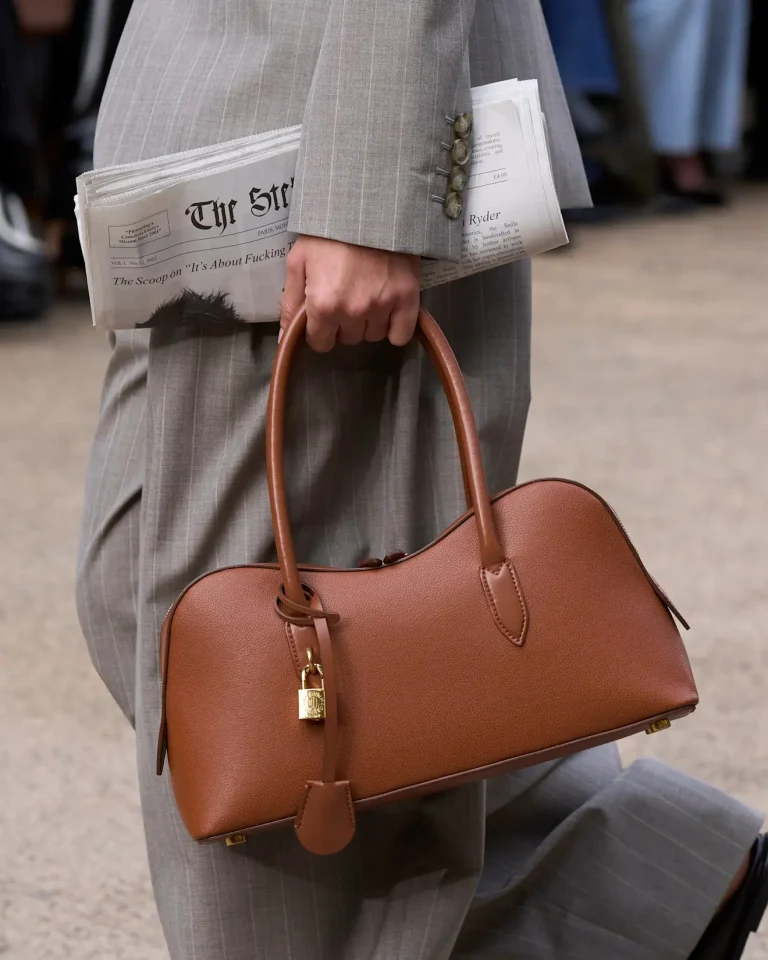 Bag Trends 2025 | East-West Bags - Stella McCartney