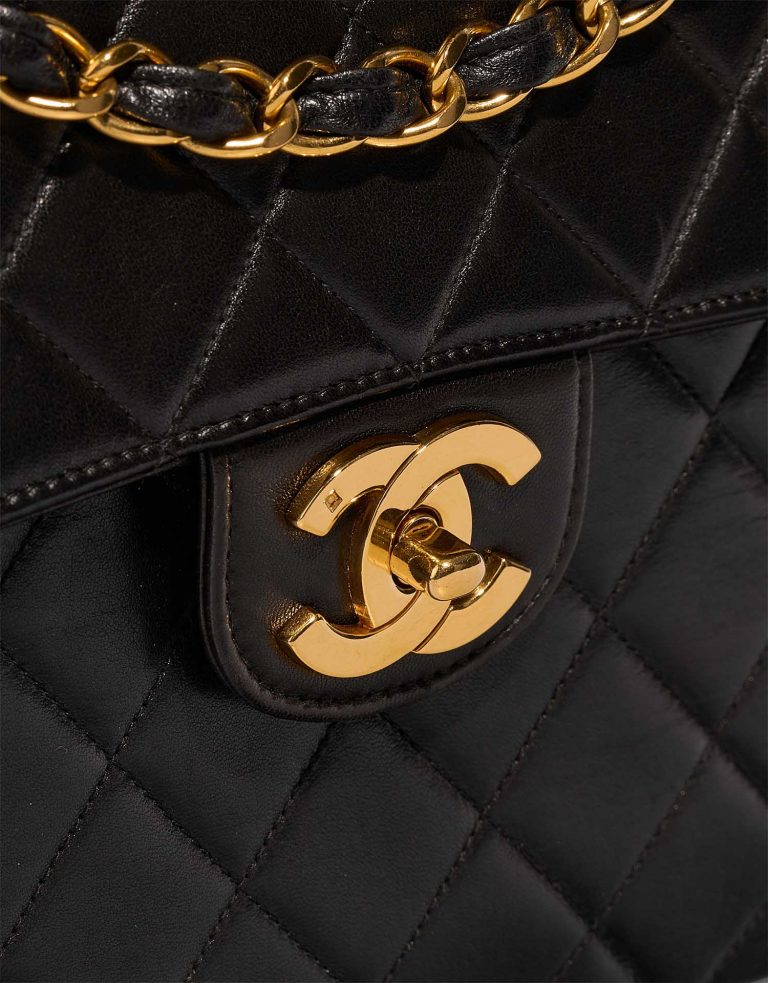 Chanel Timeless Jumbo Black Closing System  | Sell your designer bag on Saclab.com