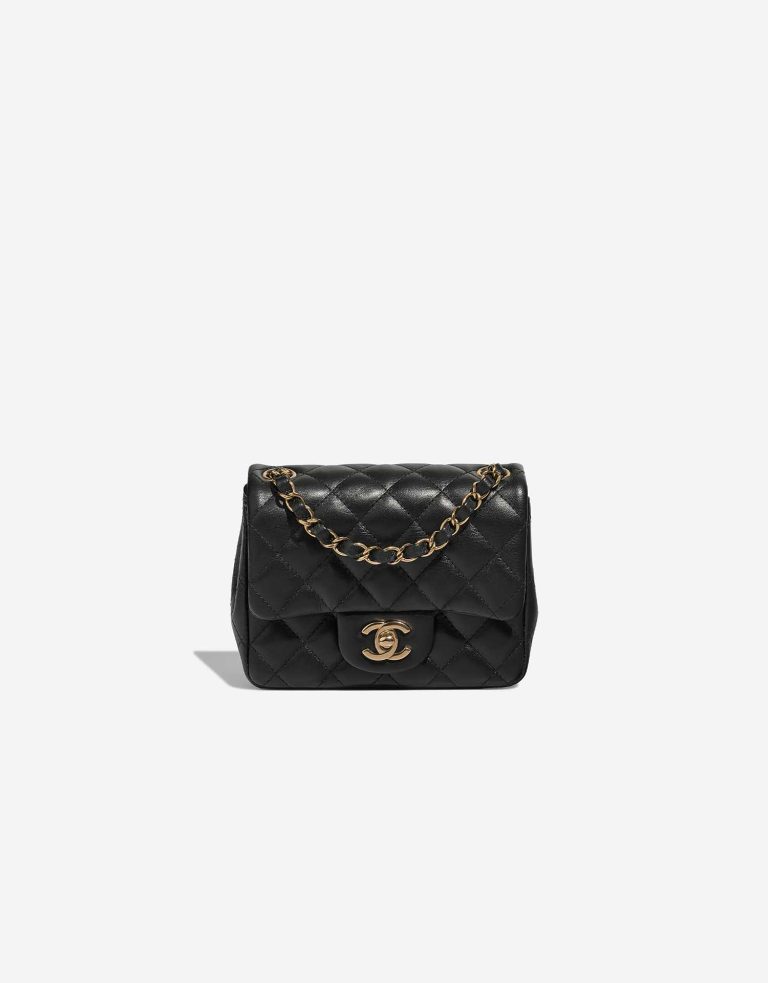 https://saclab.com/wp-content/uploads/2023/12/3927_Chanel_Timeless_MiniSquare_Black_S_0F-768x983.jpg