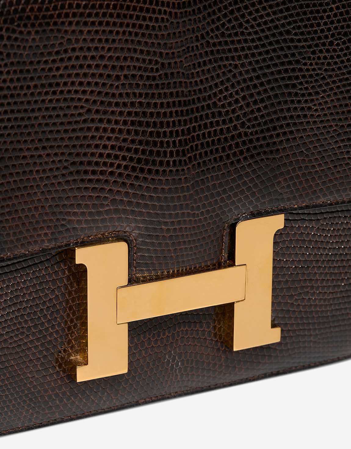 Hermès Constance 24 Marron Closing System  | Sell your designer bag on Saclab.com