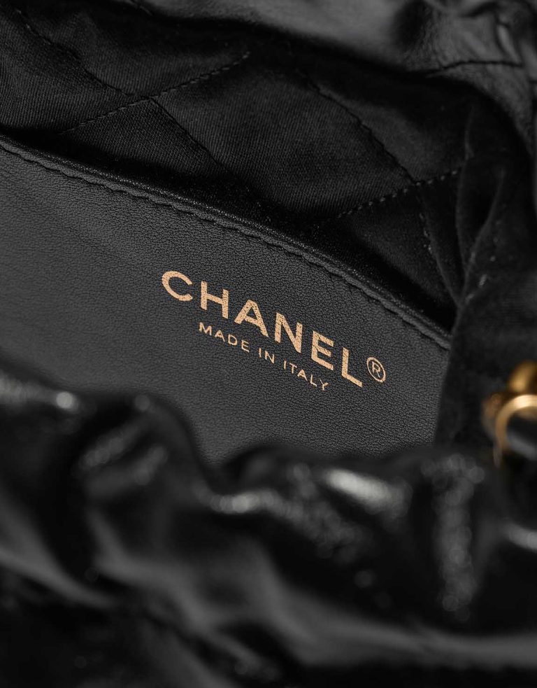 Chanel 22 Mini Calf Black Logo | Vendre votre sac de créateur