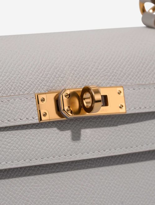 Hermès Kelly 25 Epsom Gris Pâle Verschluss-System | Verkaufen Sie Ihre Designer-Tasche