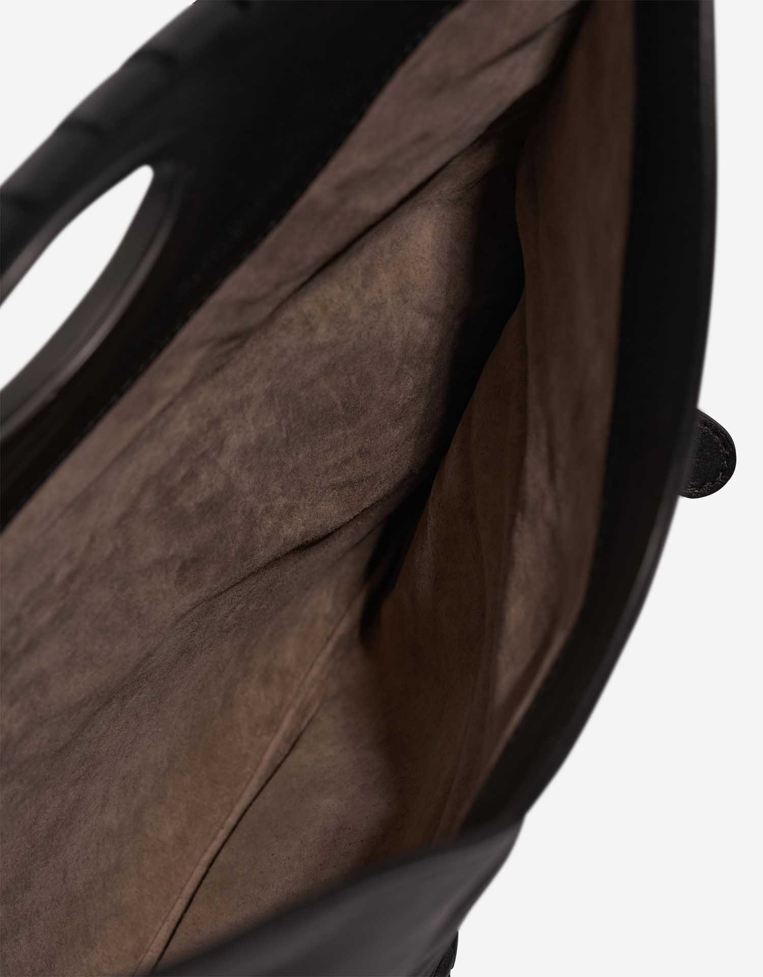 Bottega Veneta Clutch Calf Black Inside | Sell your designer bag
