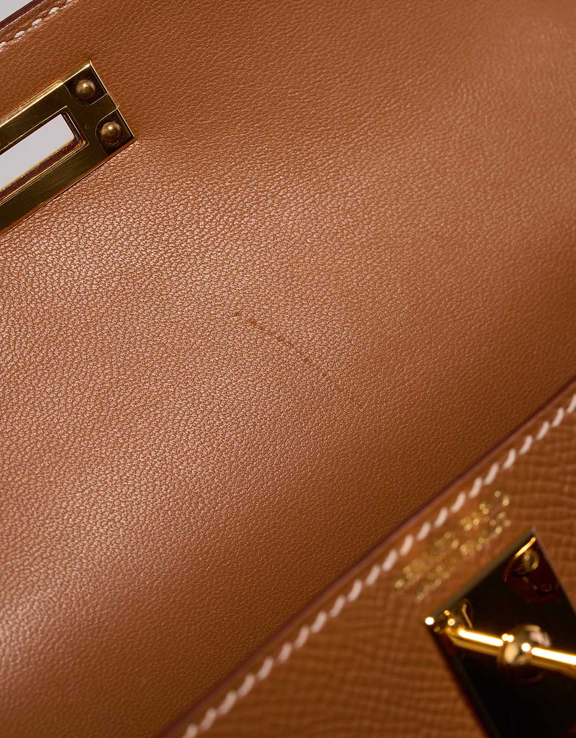 Hermès Kelly Mini Epsom Gold Signs of wear | Sell your designer bag