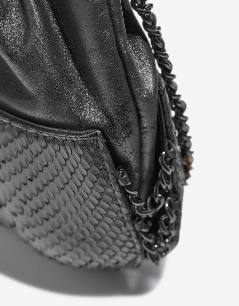 Chanel Bucket Bag Small Python / Lammleder Metallic Grey Gebrauchsspuren | Verkaufen Sie Ihre Designer-Tasche