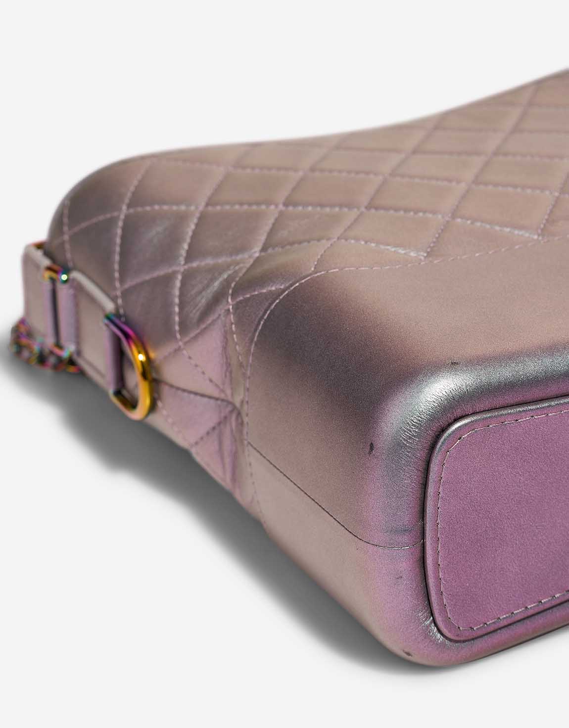 Chanel Gabrielle Medium Lamb Iridescent Purple Signs of wear | Sell your designer bag