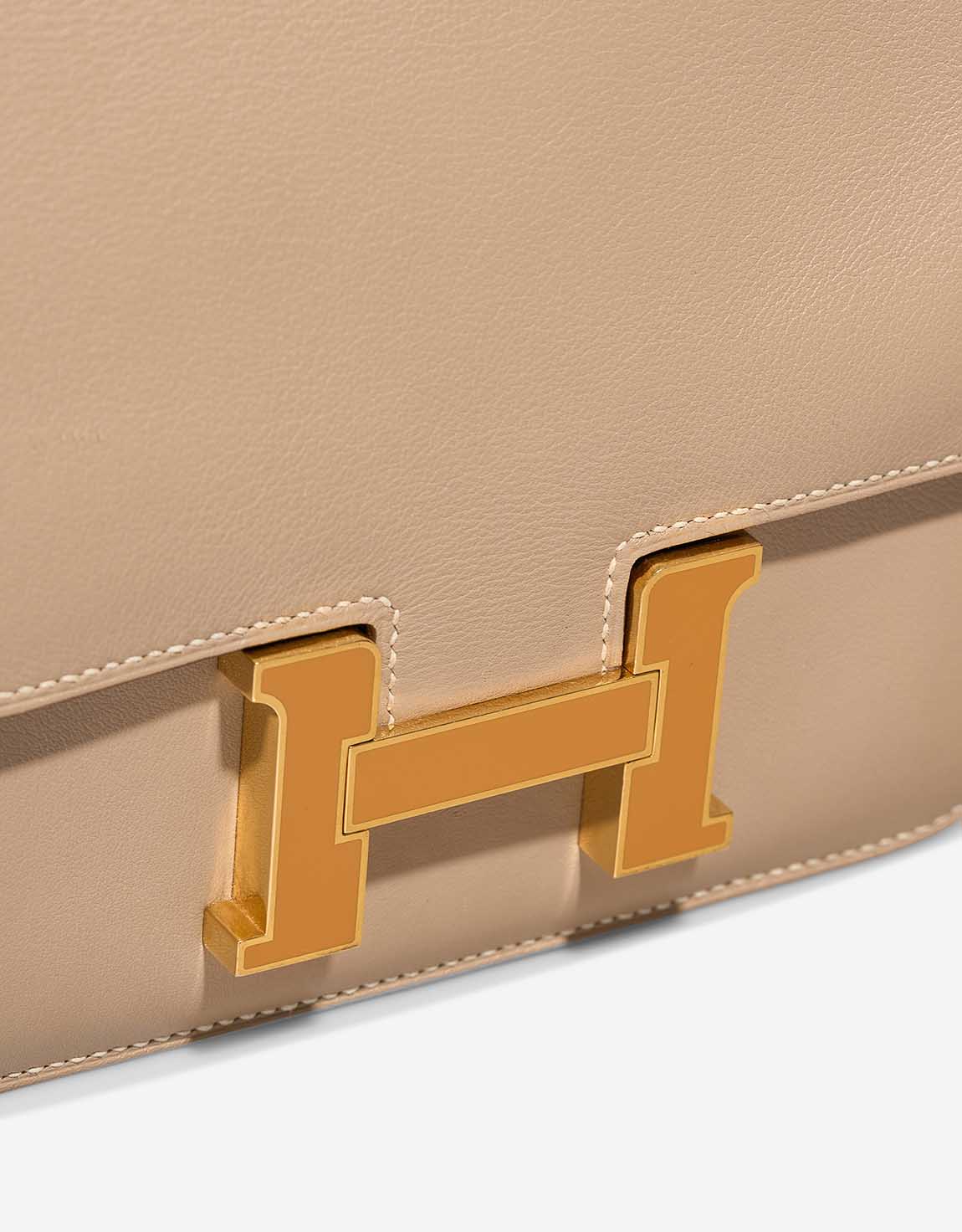 Hermès Constance 18 Swift Biscuit / Moutarde Closing System | Sell your designer bag