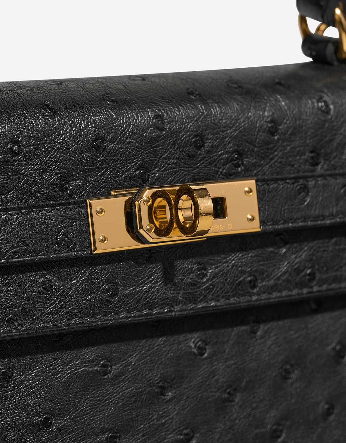 Hermès Kelly 25 Ostrich Black Closing System | Sell your designer bag