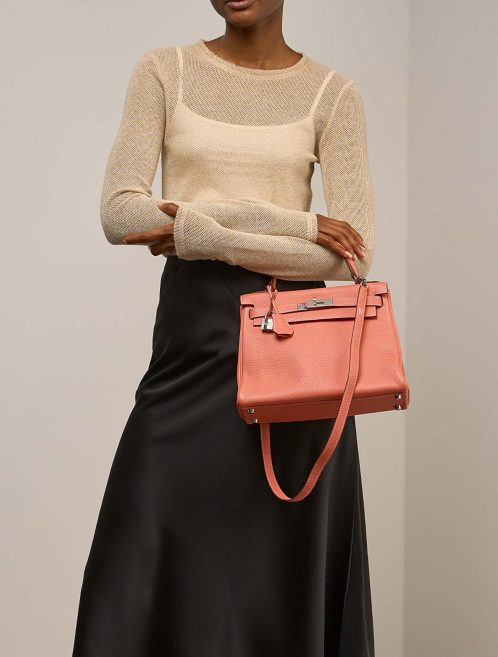 Hermès Kelly 28 Clémence Crevette on Model | Sell your designer bag